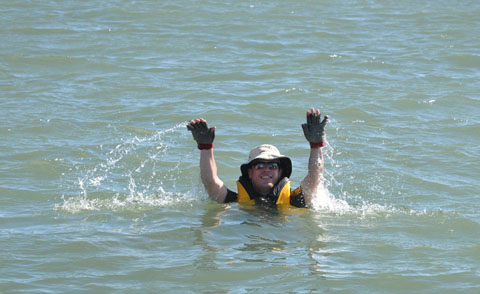 Nathan splashes